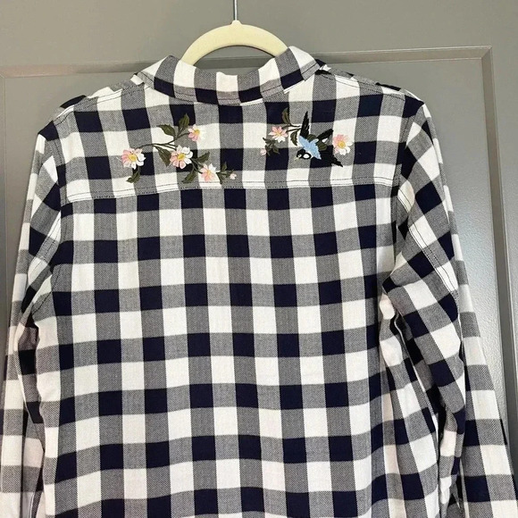 Cupcakes And Cashmere Check Floral Embroidery Collared Button Down Shirt Small - Picture 6 of 11